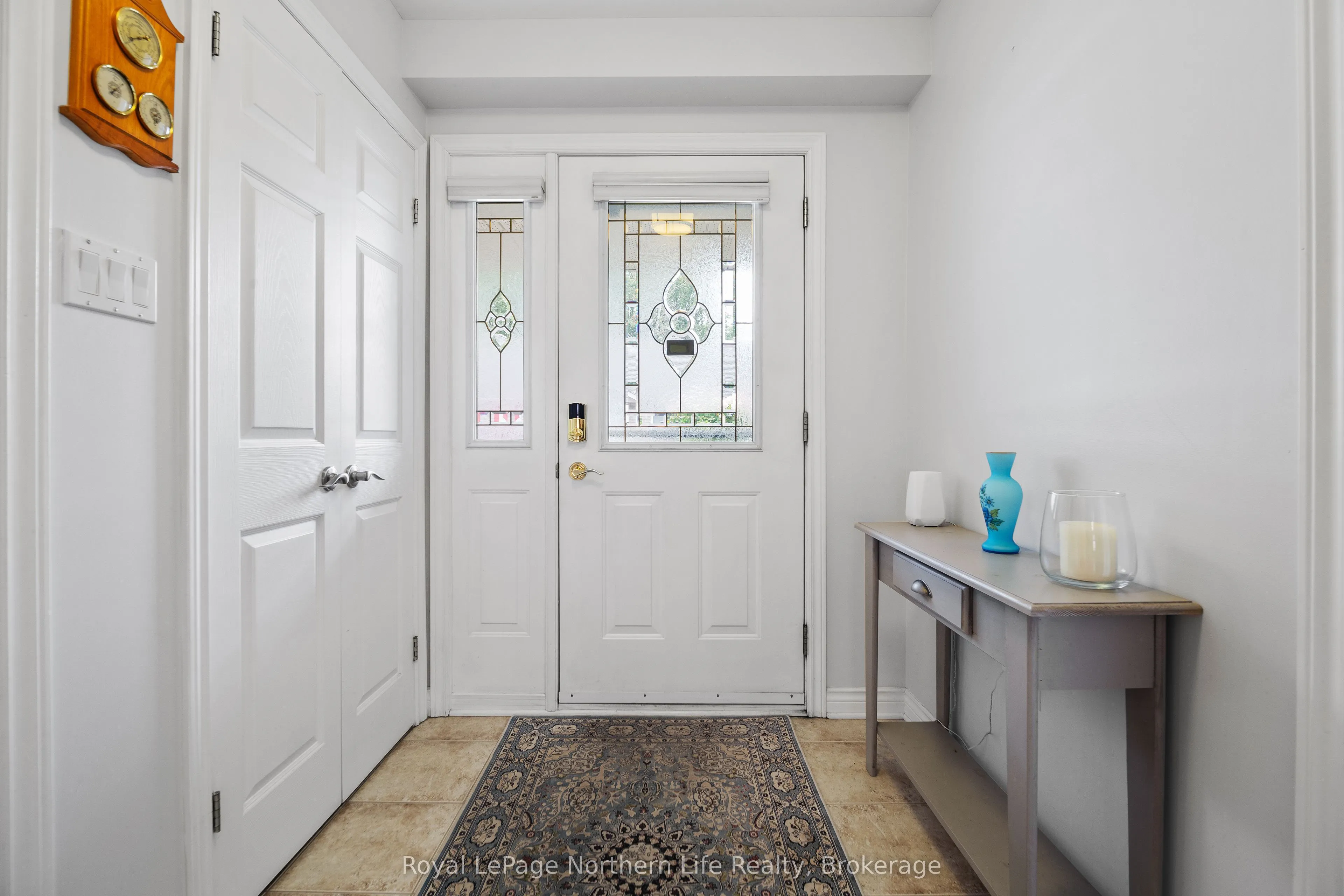 582 Lakeshore Drive, #8