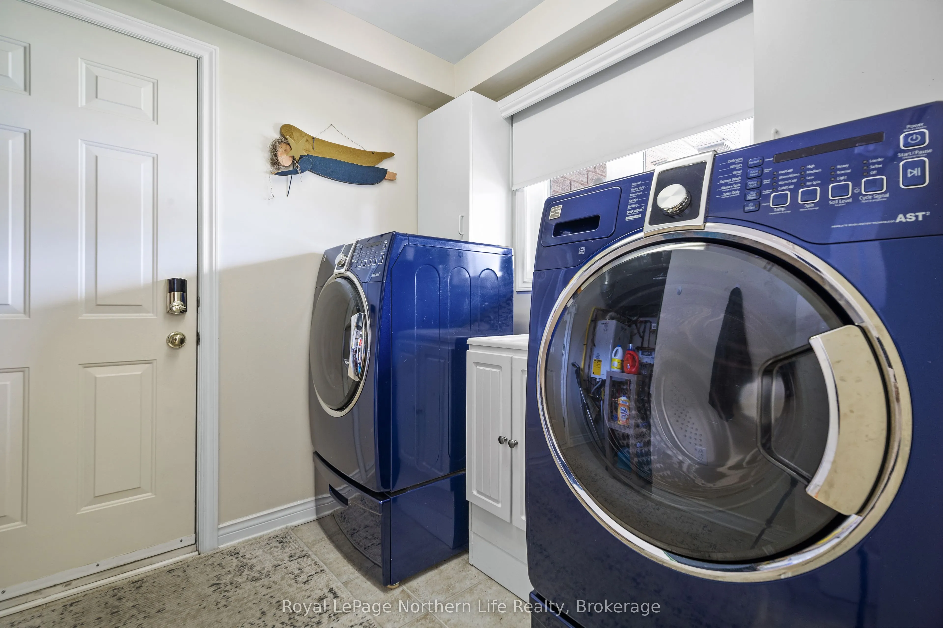 582 Lakeshore Drive, #8