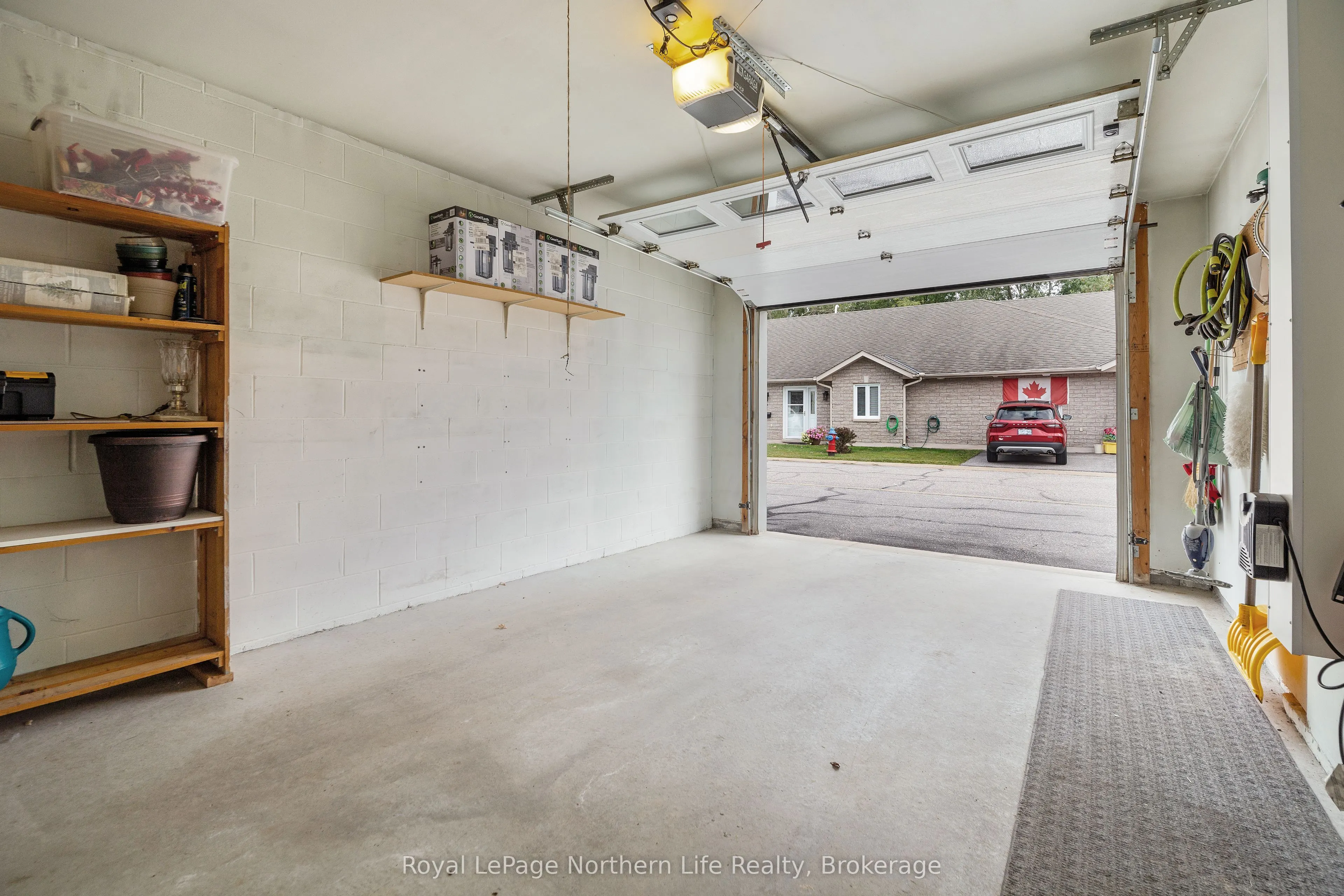 582 Lakeshore Drive, #8