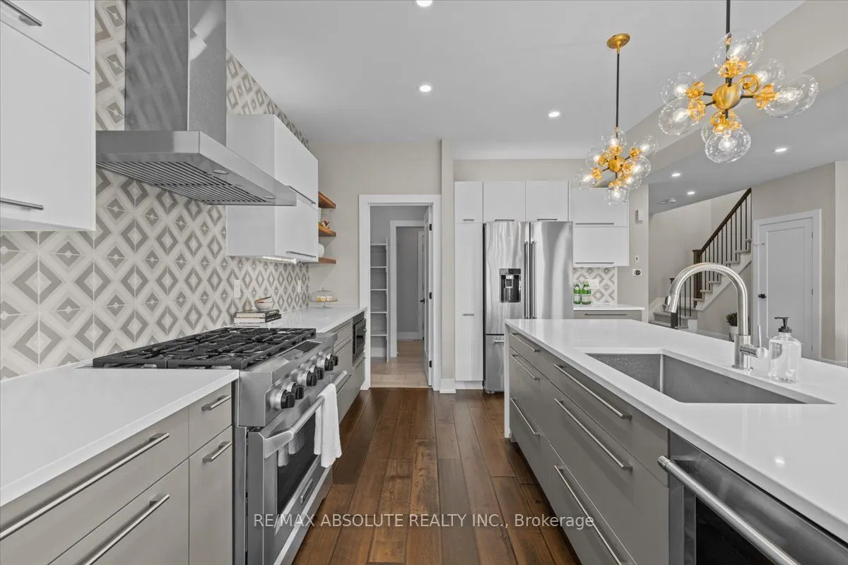 332 Haliburton Heights