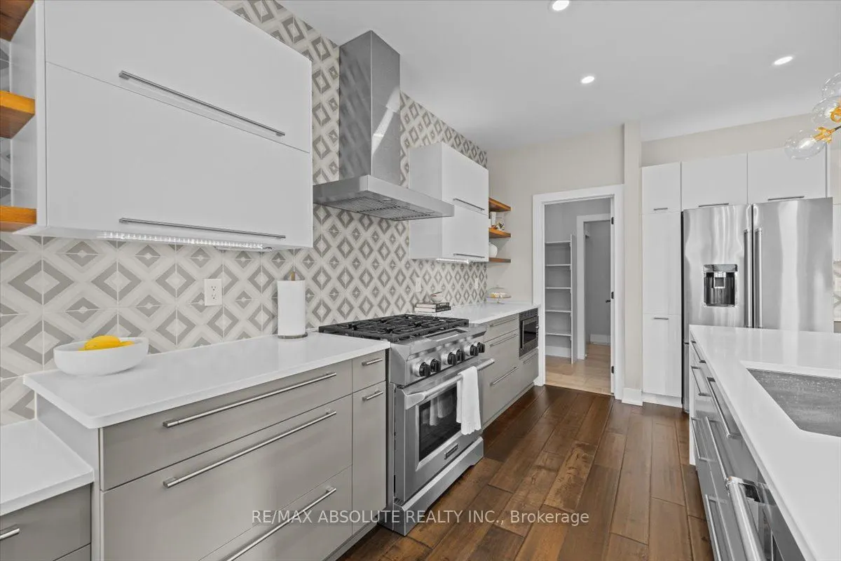332 Haliburton Heights