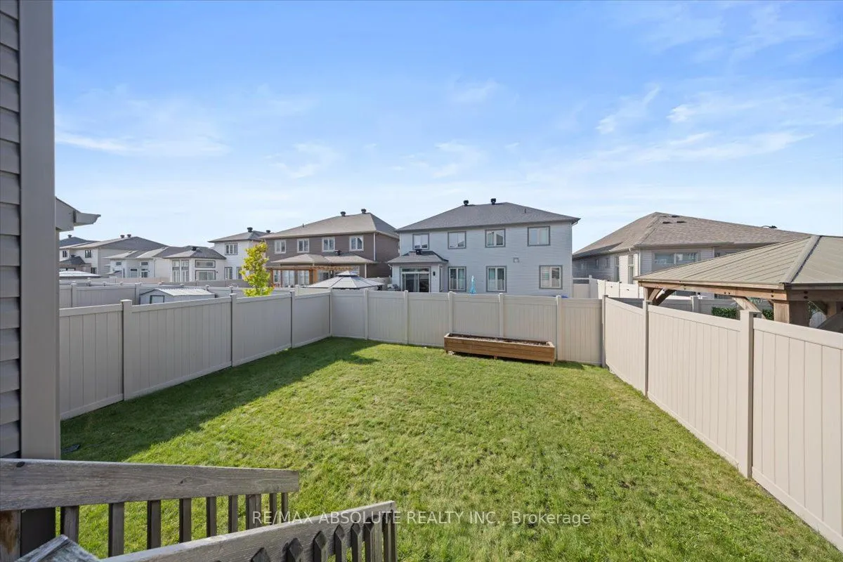 332 Haliburton Heights