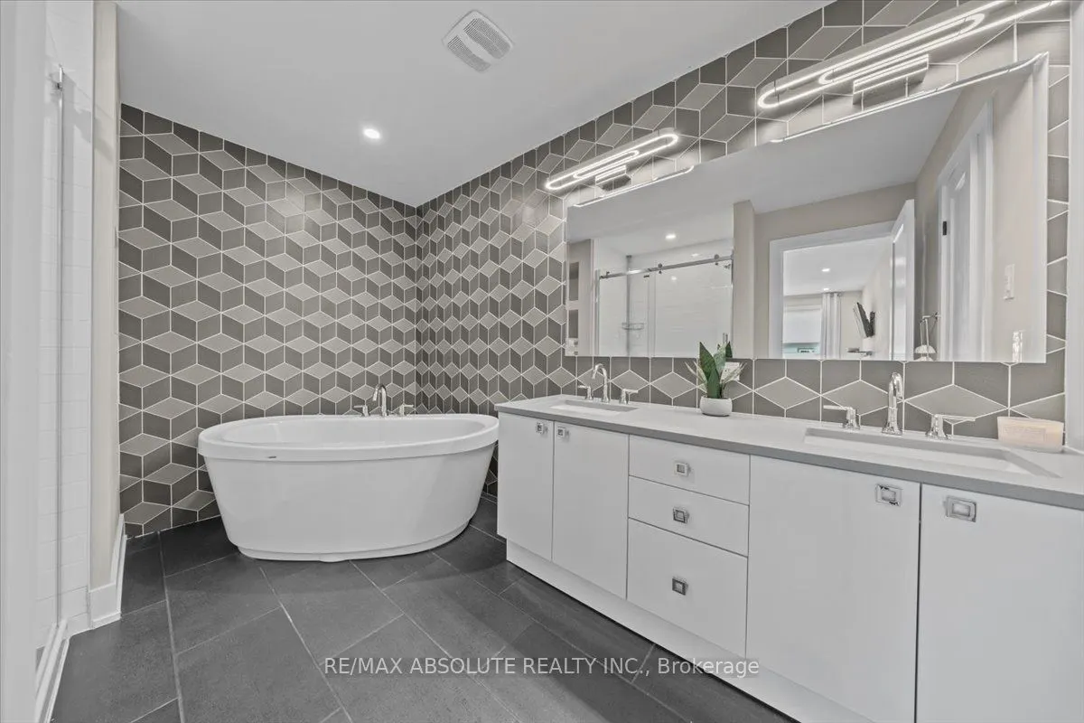 332 Haliburton Heights