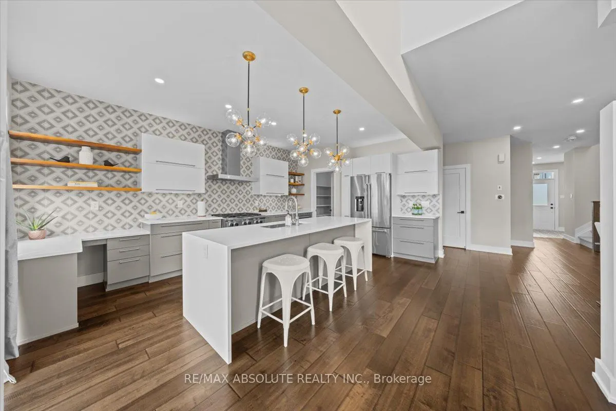 332 Haliburton Heights