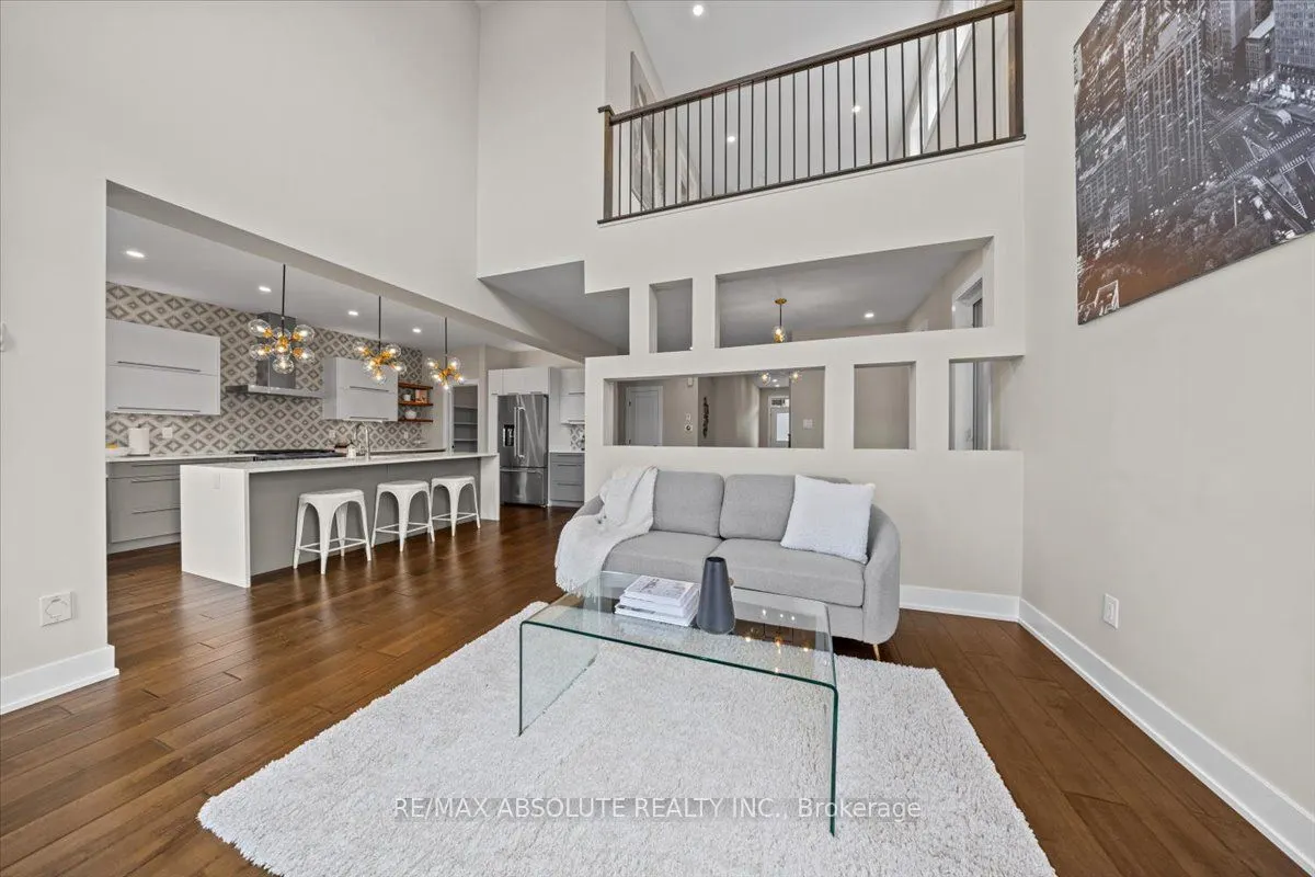 332 Haliburton Heights