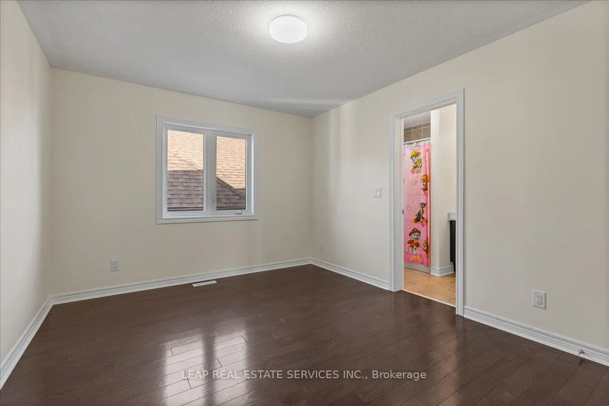 425 Rideau River Street