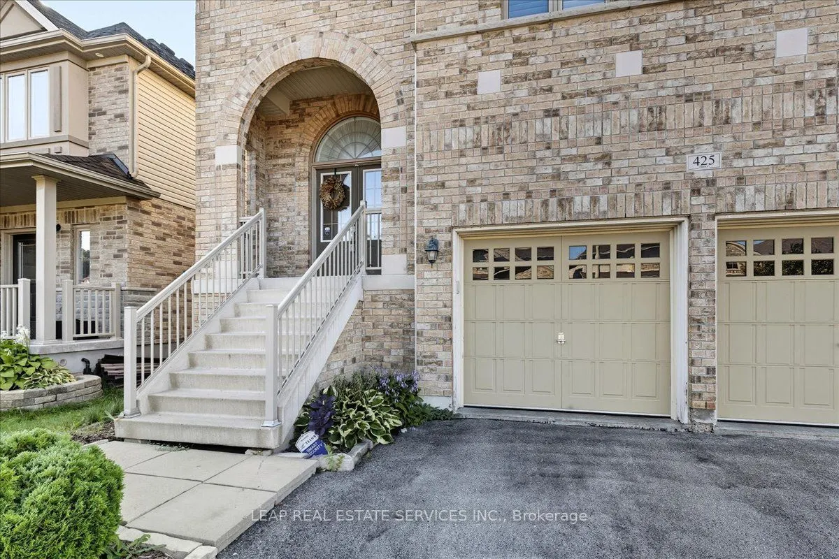 425 Rideau River Street