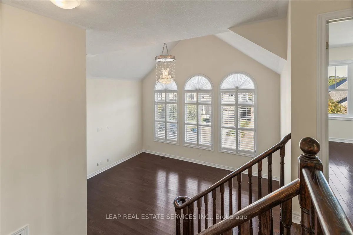 425 Rideau River Street