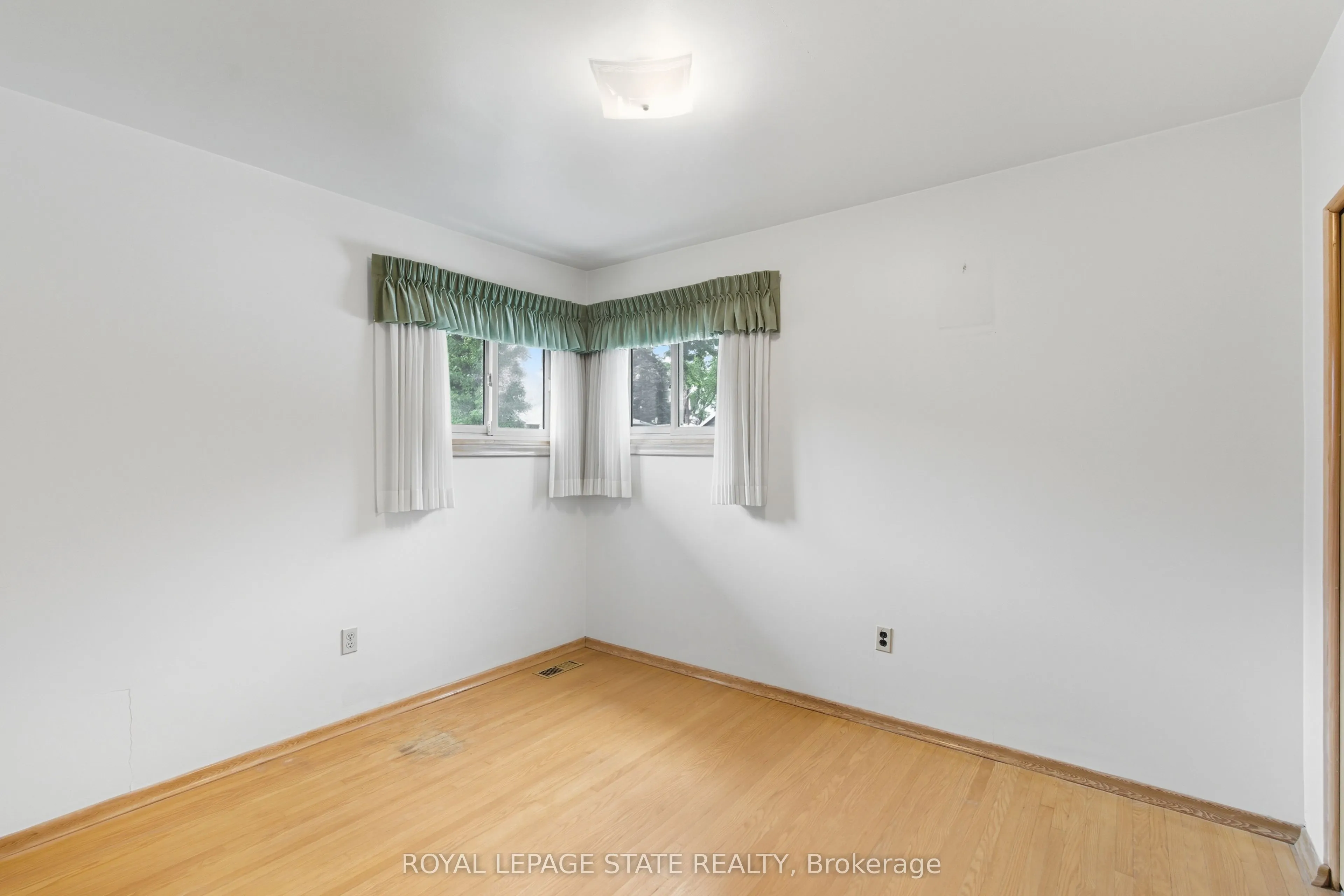 98 East 16th Street