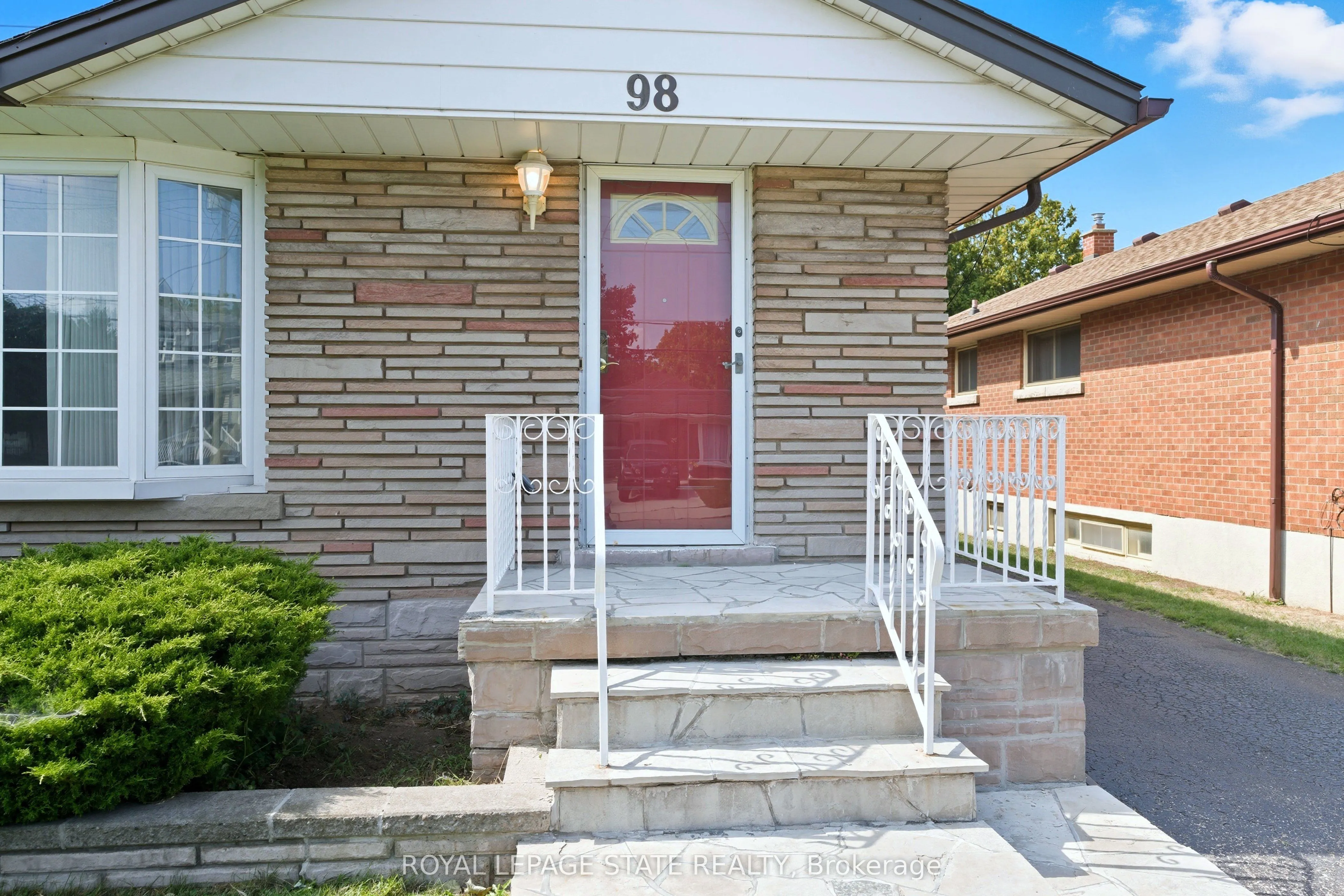 98 East 16th Street