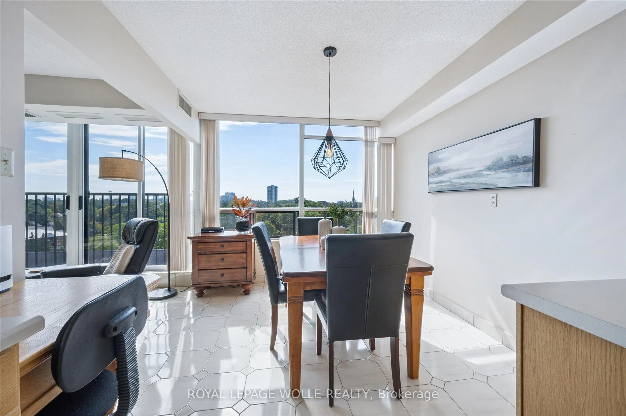 4 Willow Street, #903