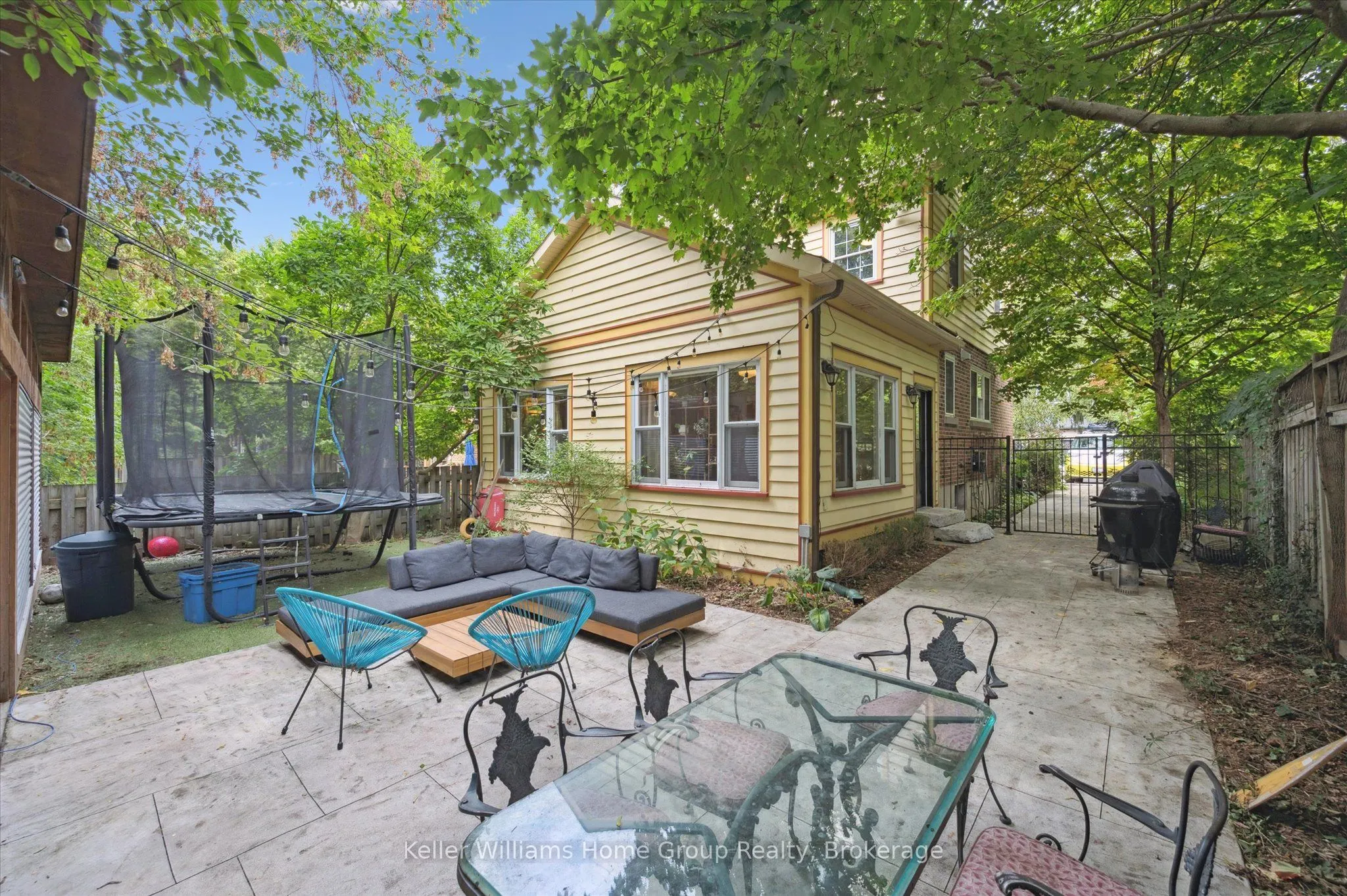 25 Forest Hill Drive