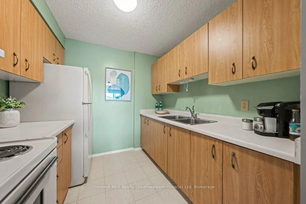 358 Waterloo Avenue, #407