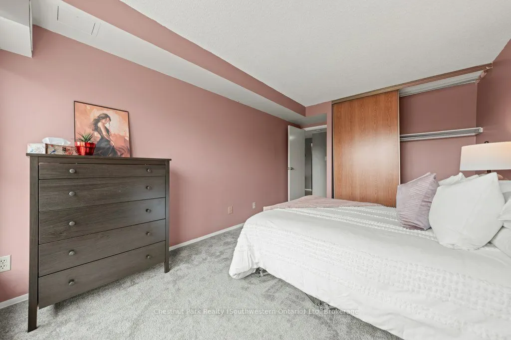 358 Waterloo Avenue, #407