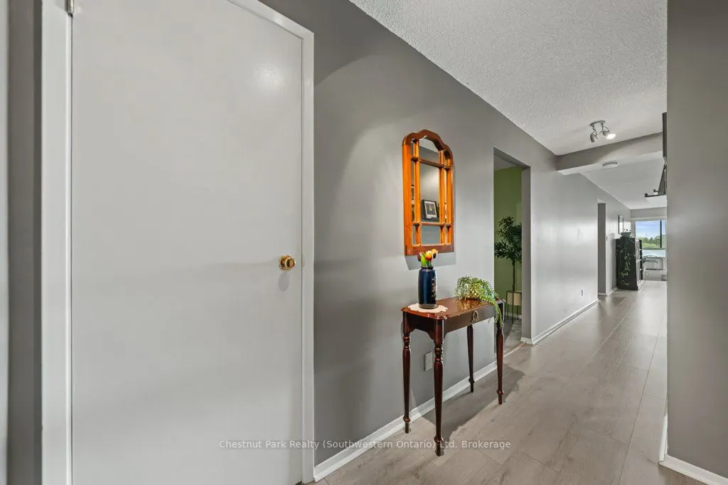 358 Waterloo Avenue, #407