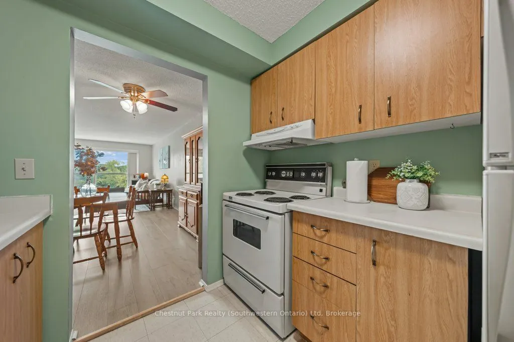 358 Waterloo Avenue, #407