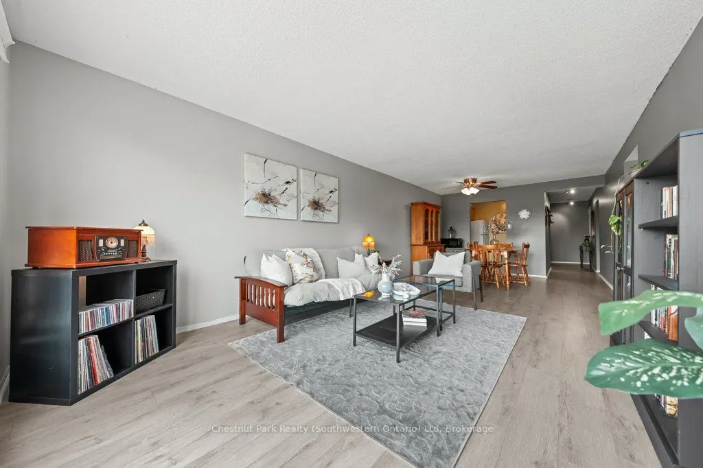 358 Waterloo Avenue, #407