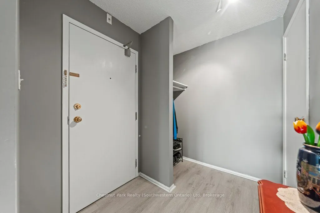 358 Waterloo Avenue, #407