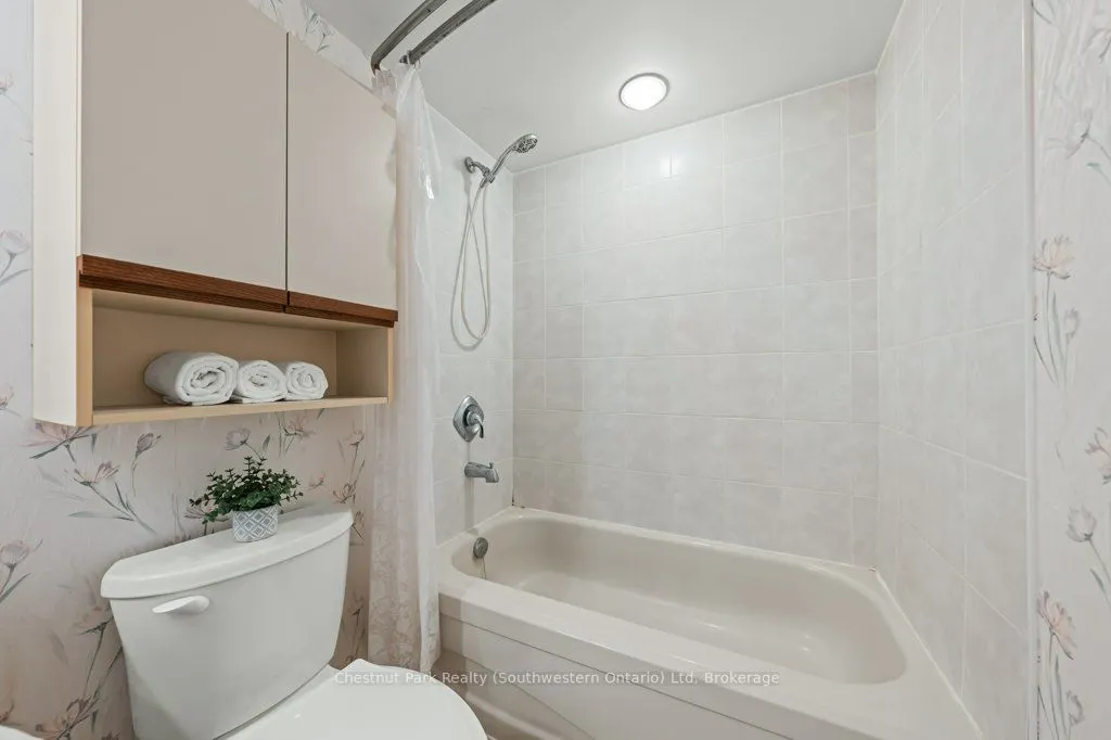 358 Waterloo Avenue, #407