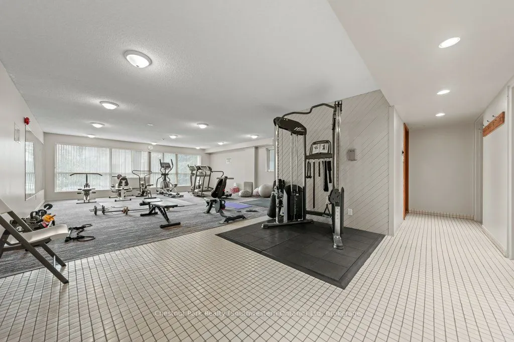 358 Waterloo Avenue, #407