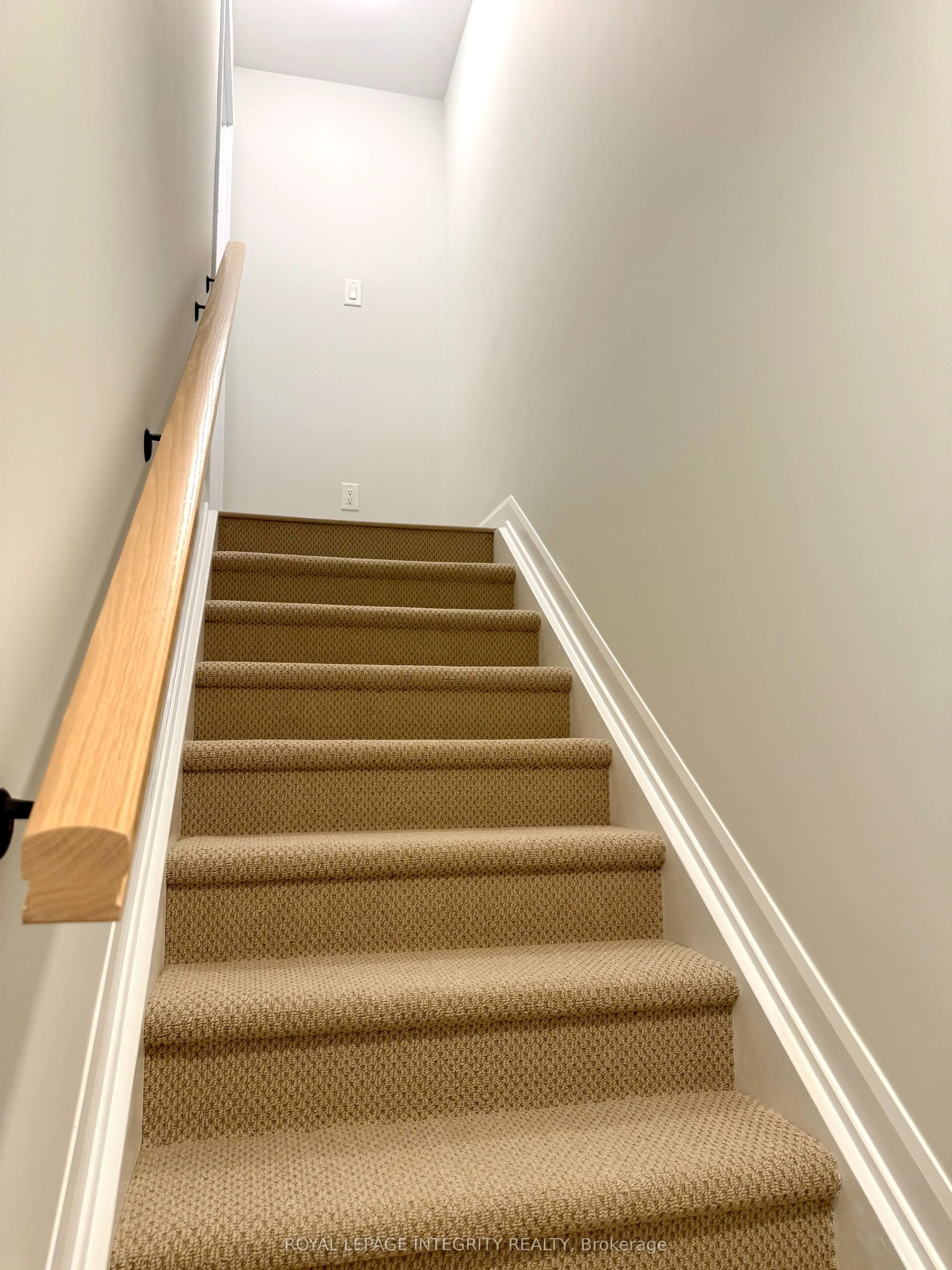 727 Arcadian Private