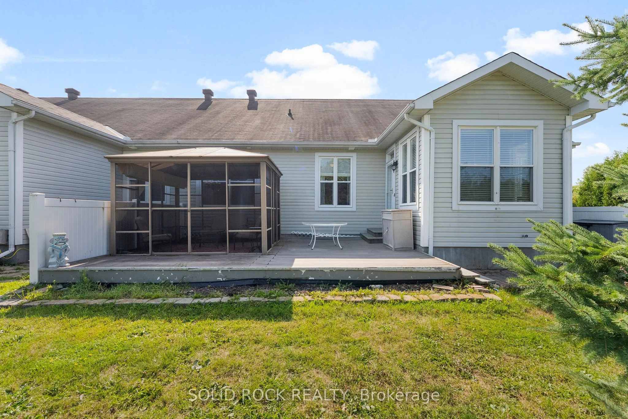 659 Country Trail Private