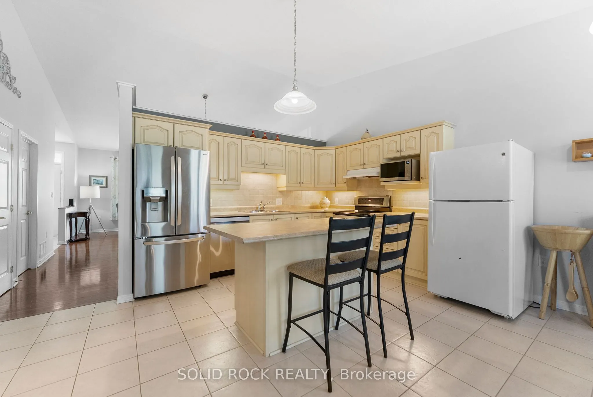 659 Country Trail Private