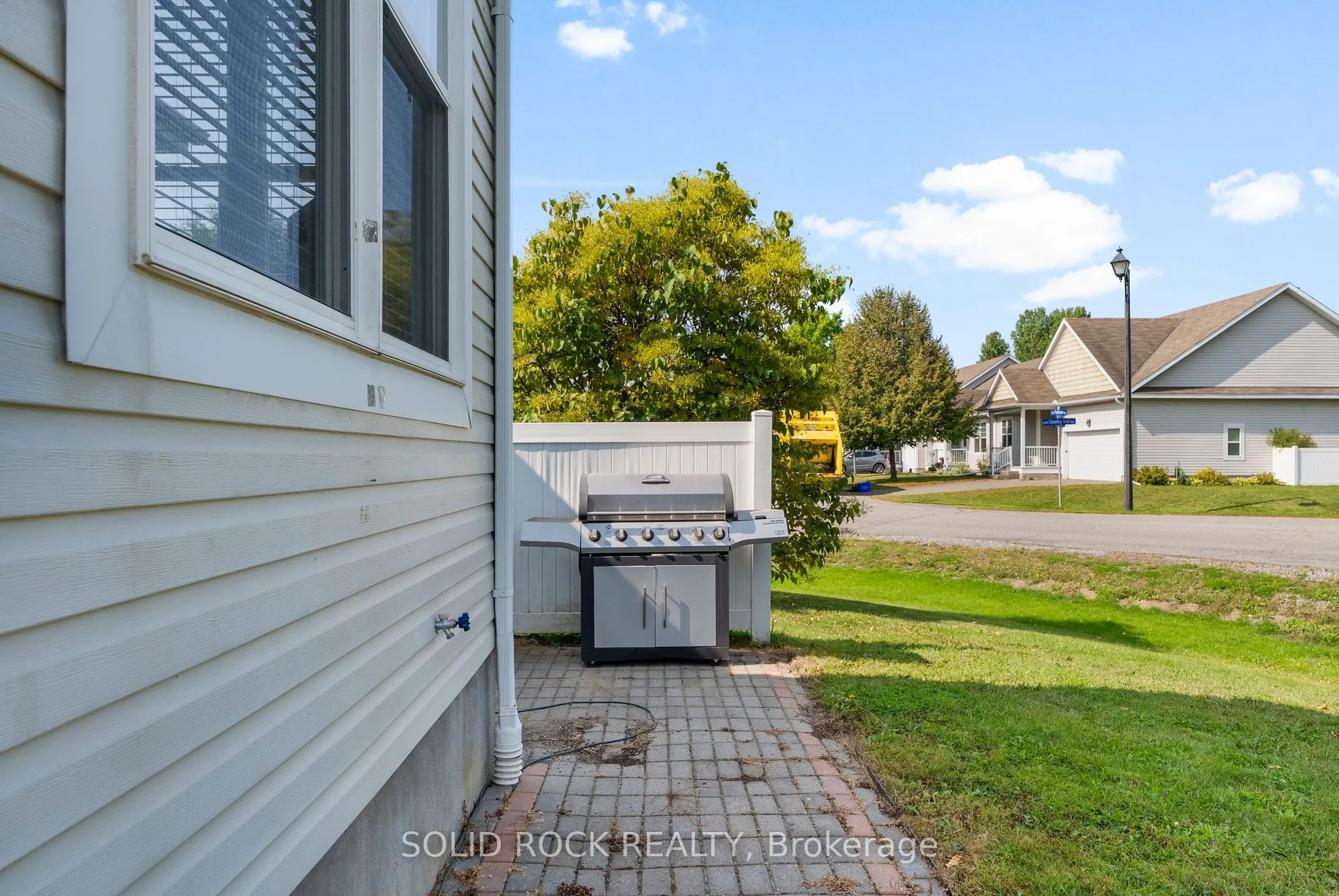 659 Country Trail Private