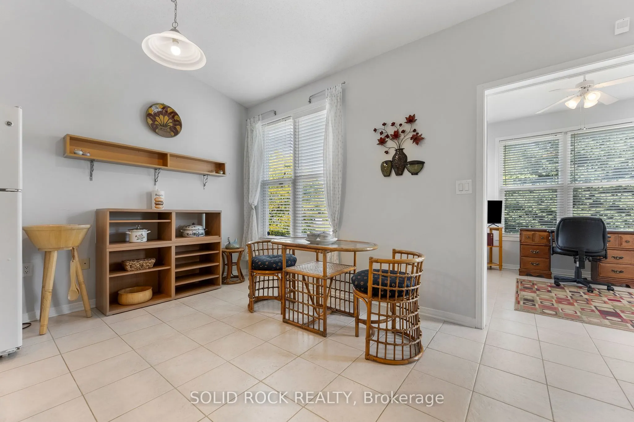 659 Country Trail Private