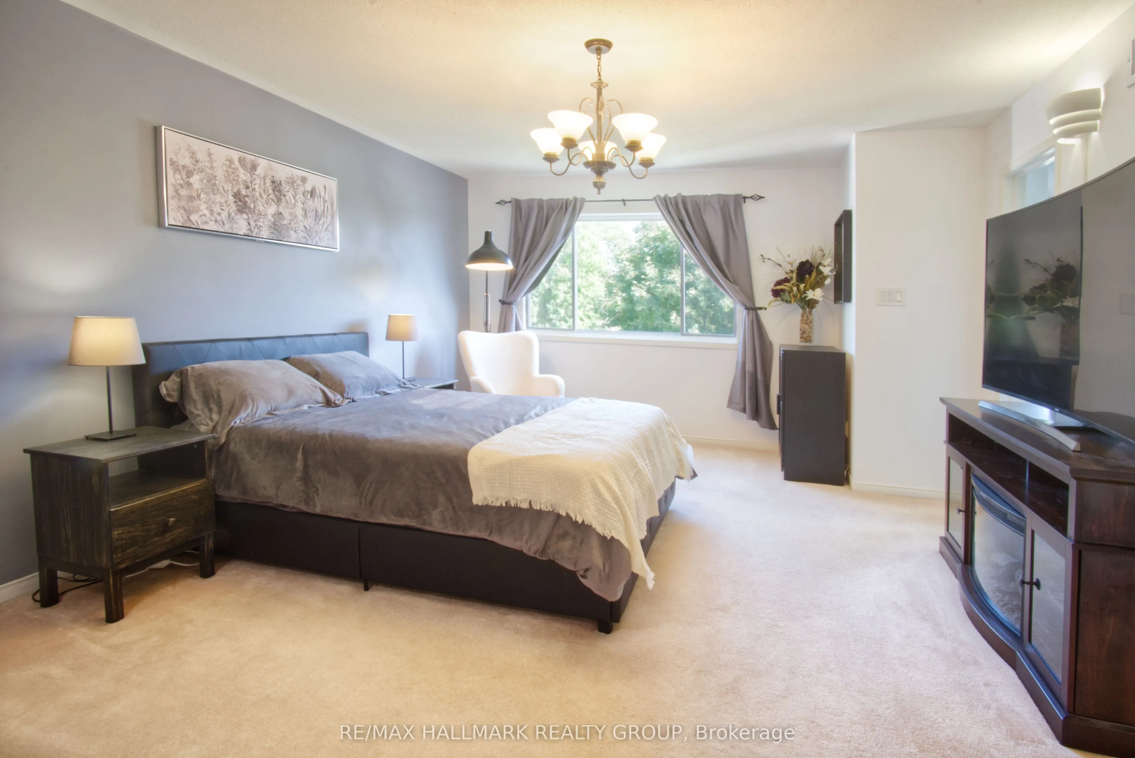 2239 Brockstone Crescent