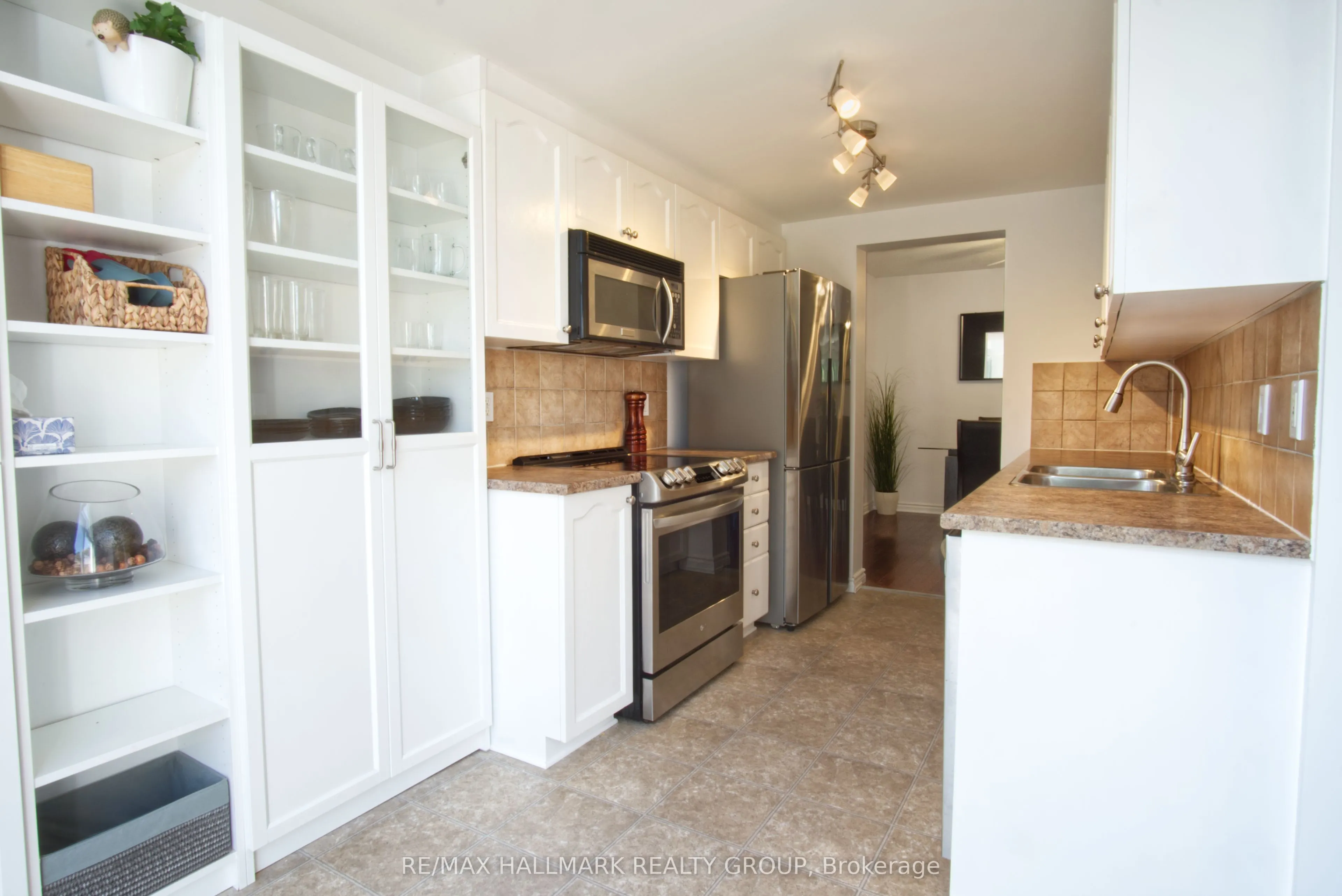 2239 Brockstone Crescent