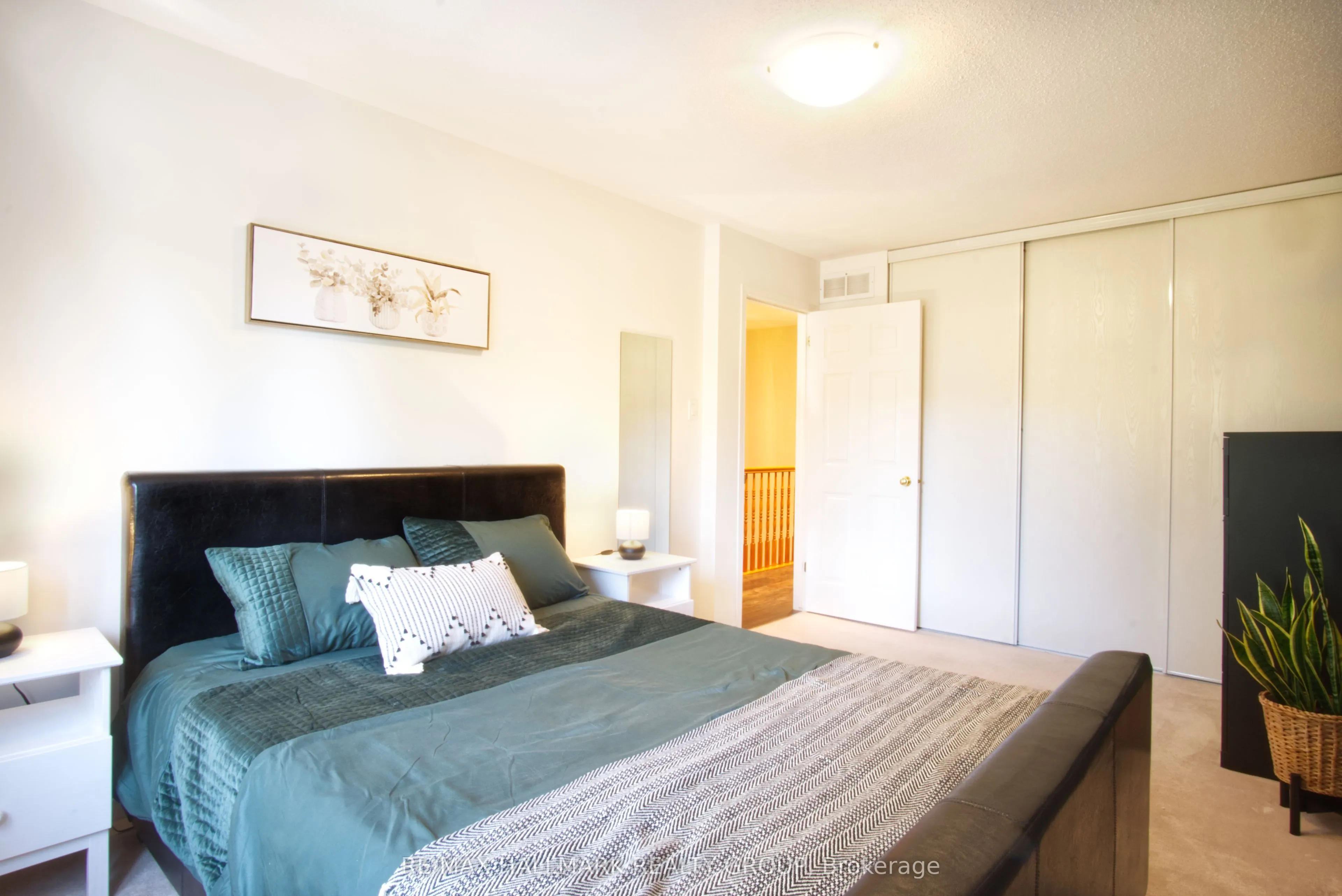 2239 Brockstone Crescent