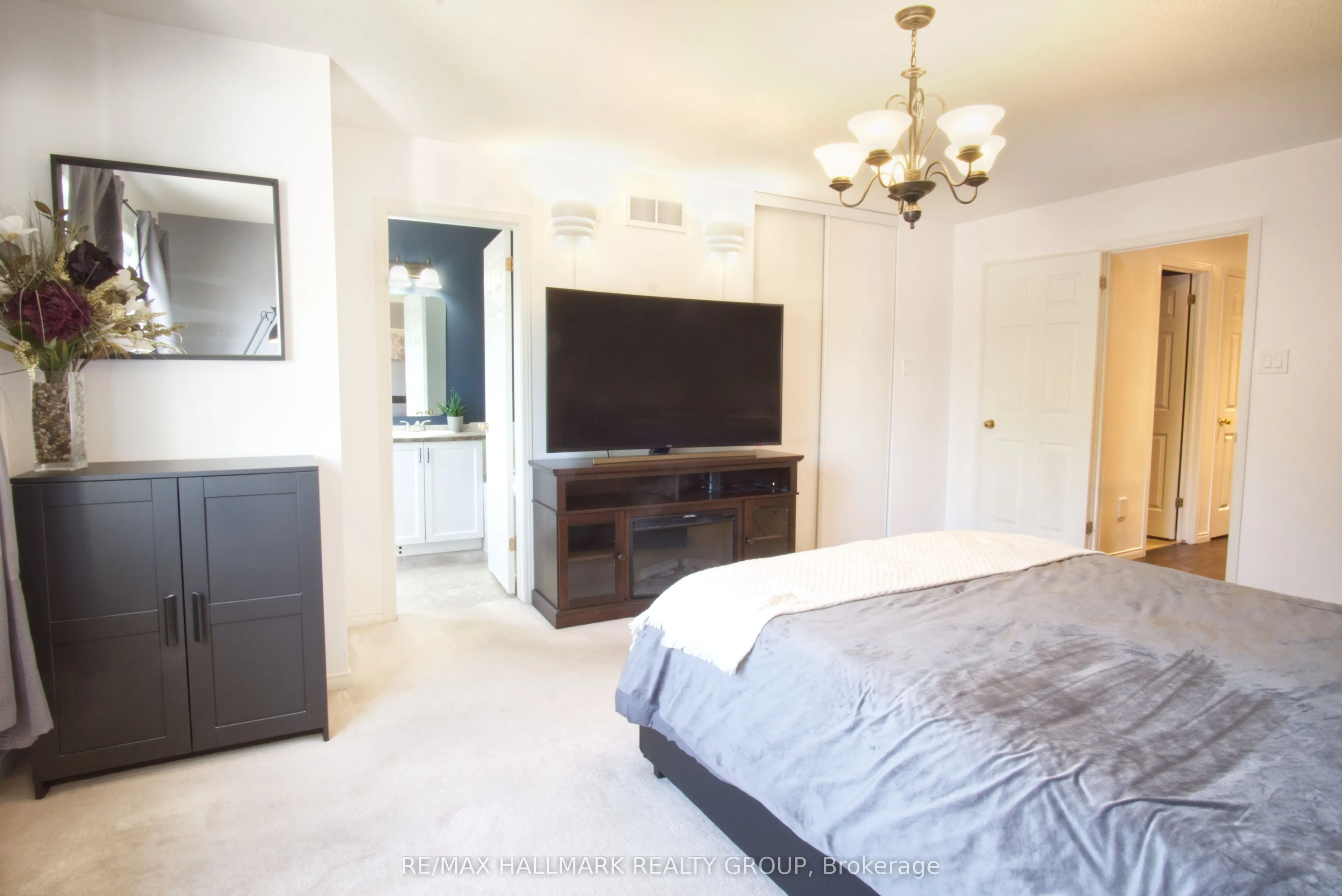 2239 Brockstone Crescent