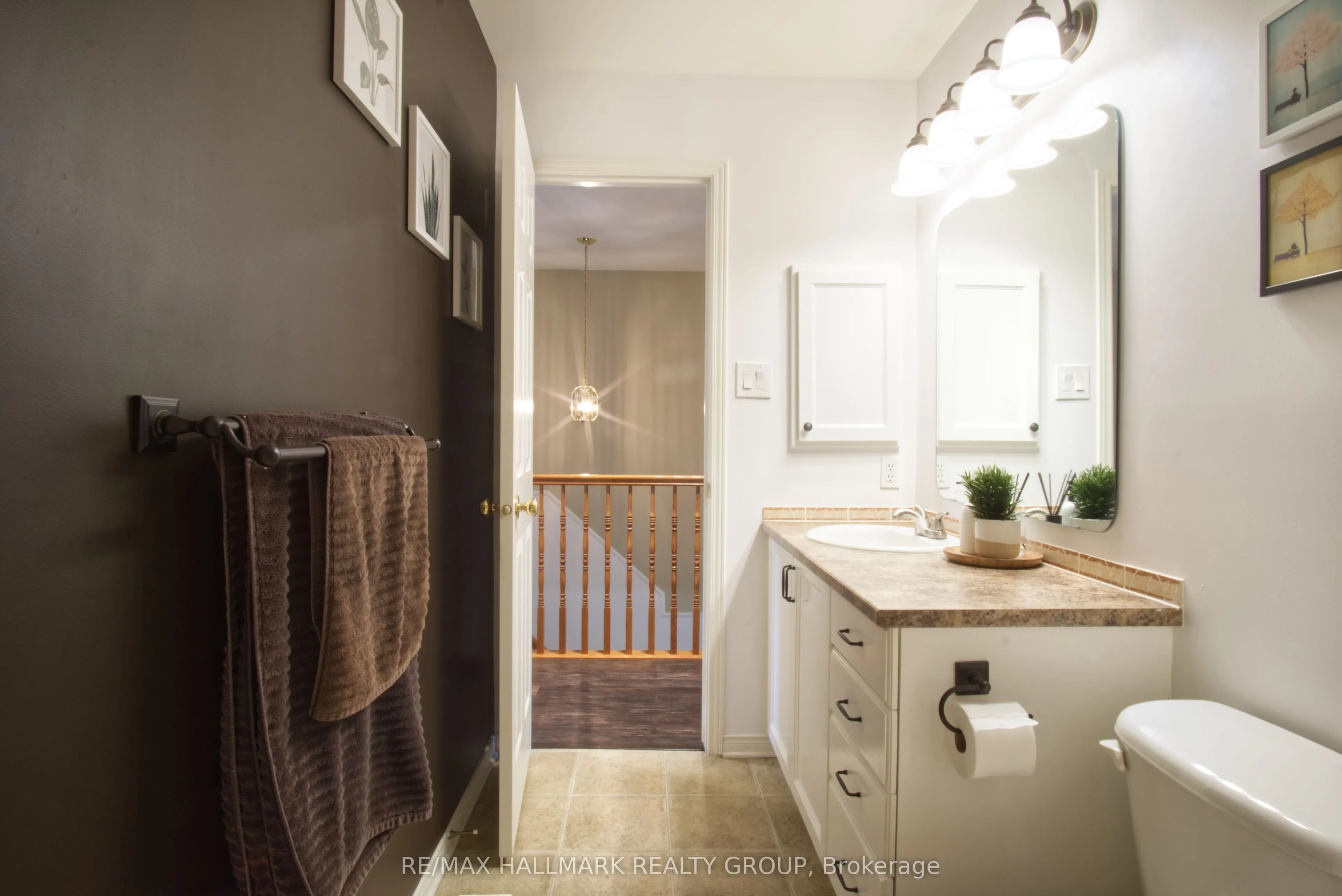 2239 Brockstone Crescent