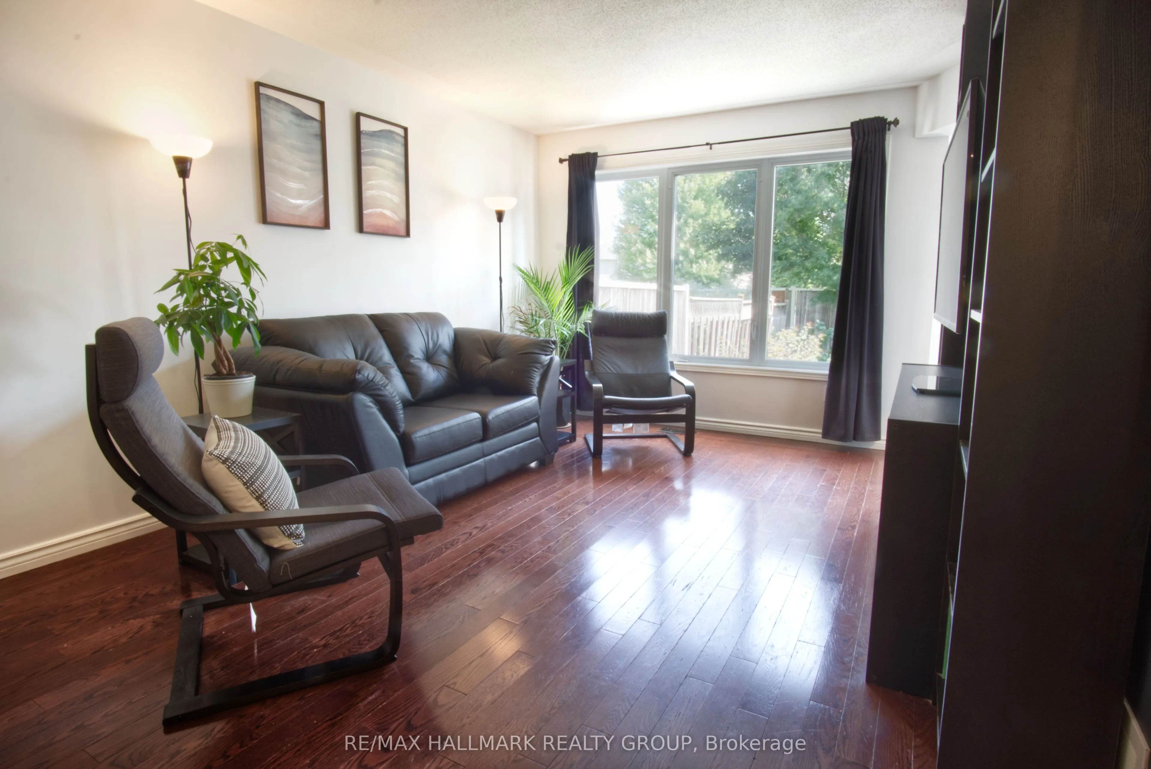 2239 Brockstone Crescent