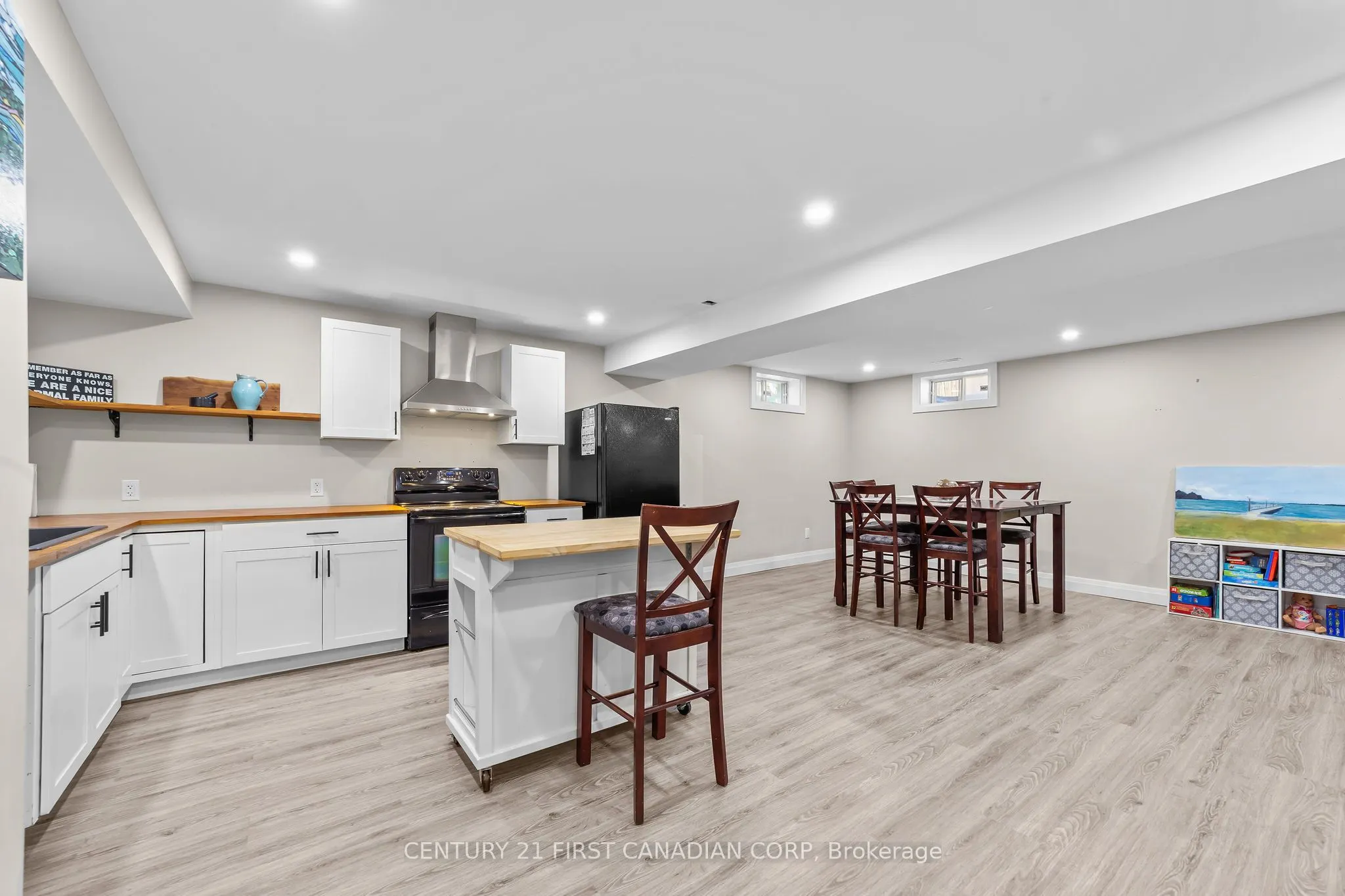 512 Rosecliffe Terrace
