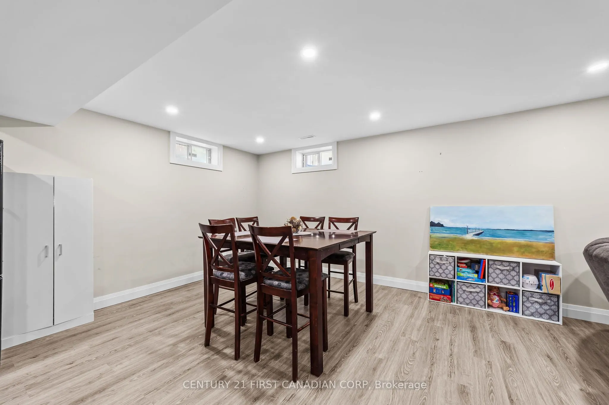 512 Rosecliffe Terrace
