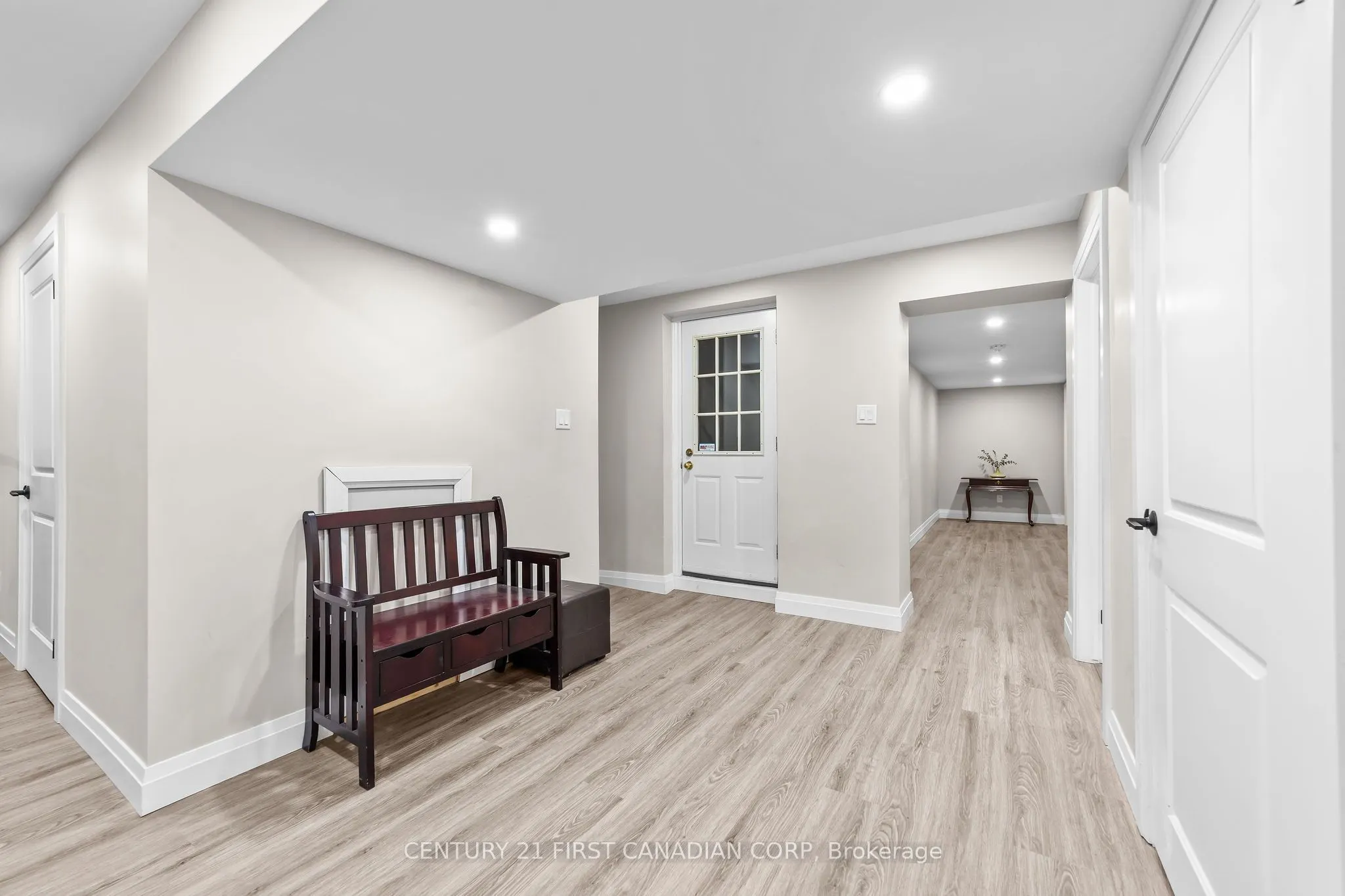 512 Rosecliffe Terrace