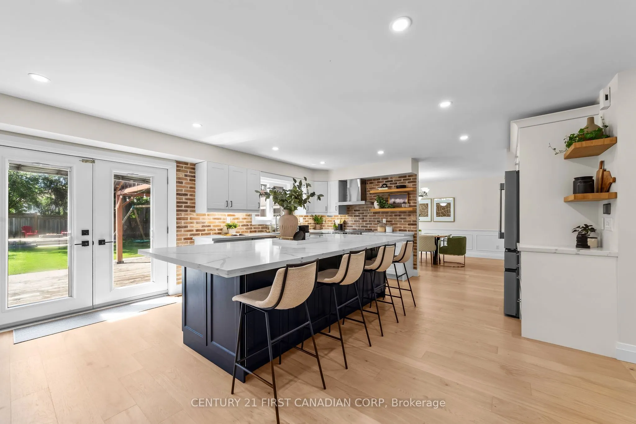512 Rosecliffe Terrace
