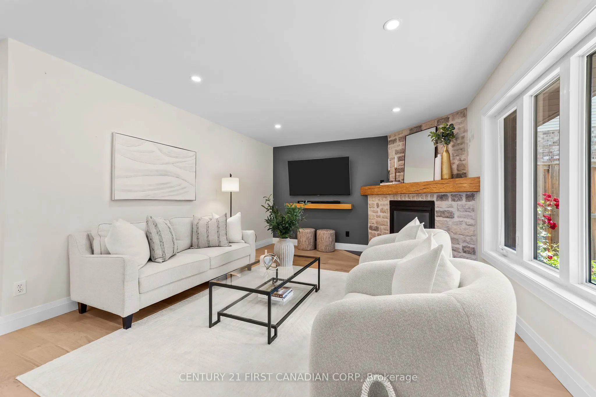 512 Rosecliffe Terrace