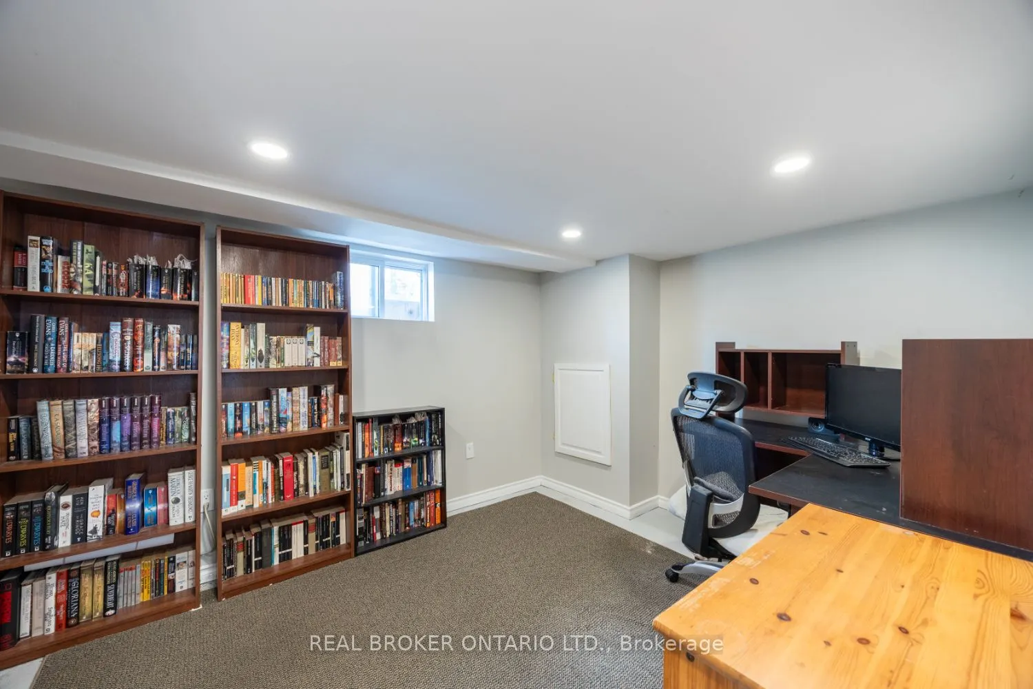 176 Lansdowne Street W