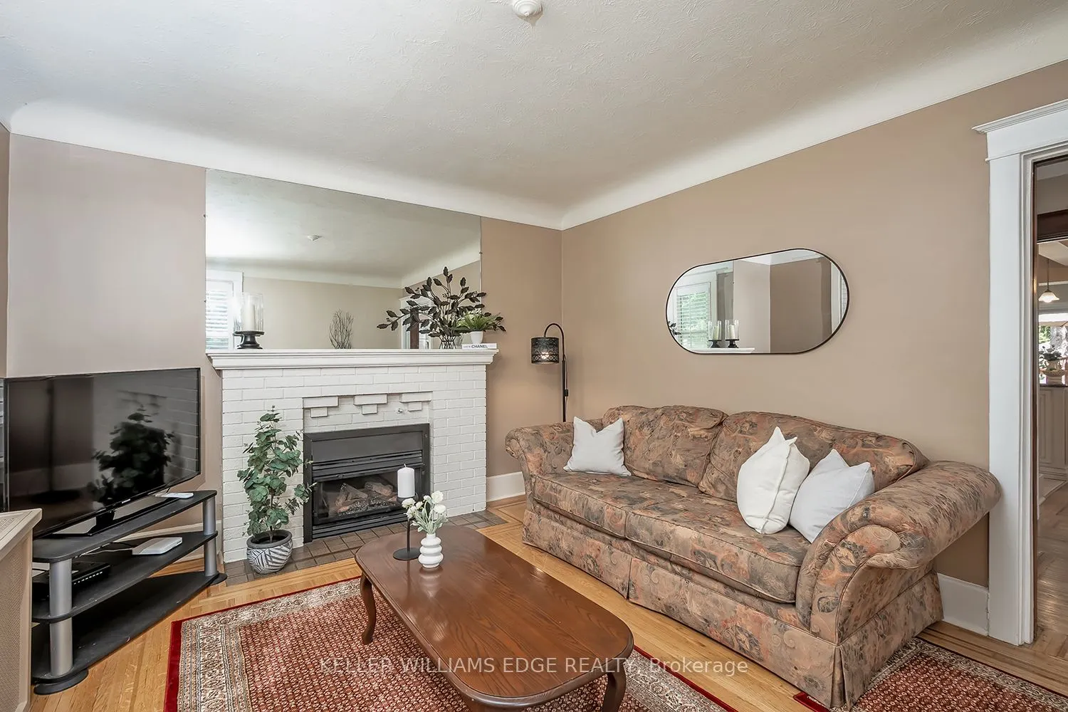 88 Paisley Avenue N