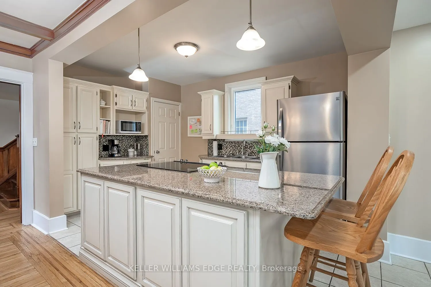 88 Paisley Avenue N