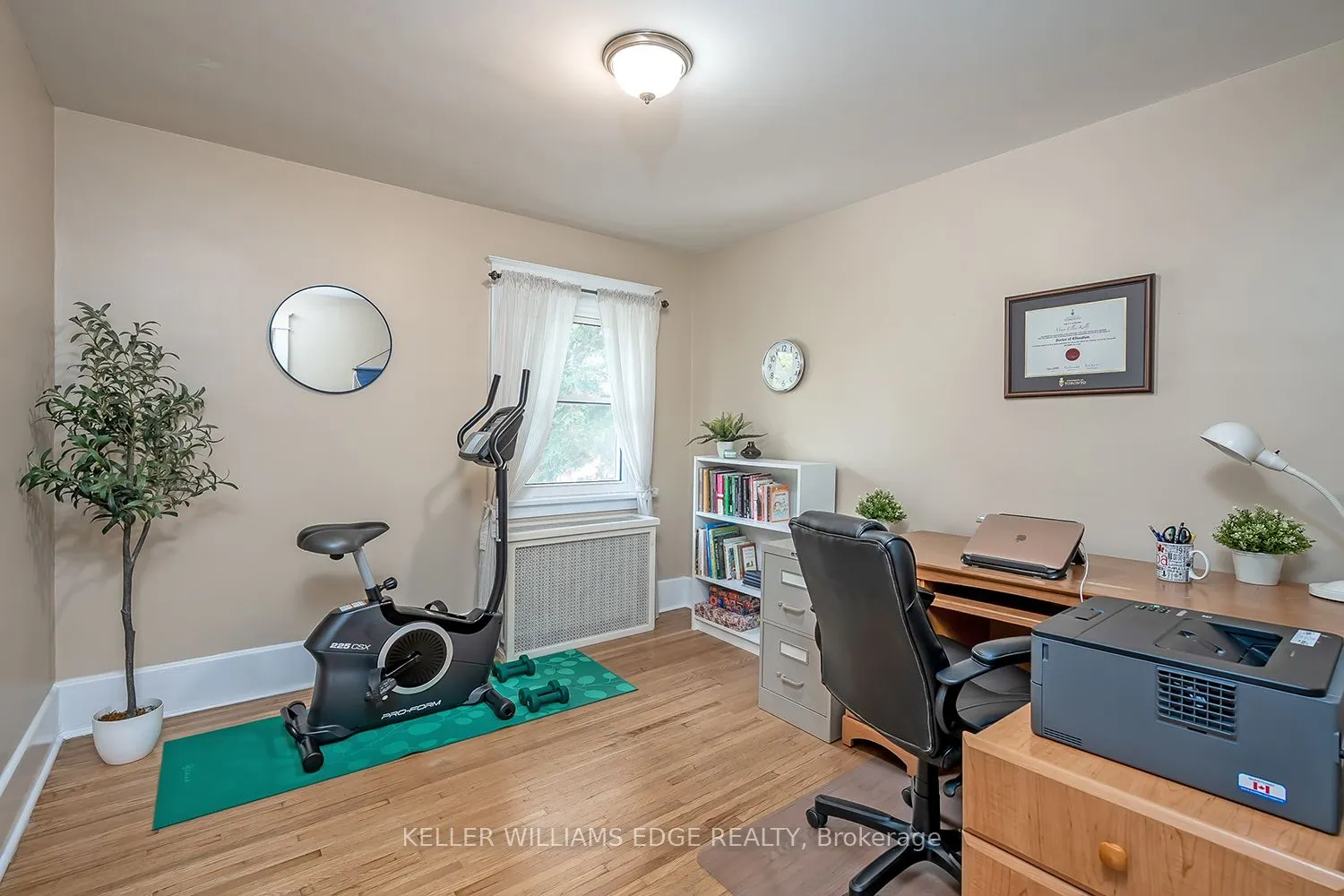 88 Paisley Avenue N
