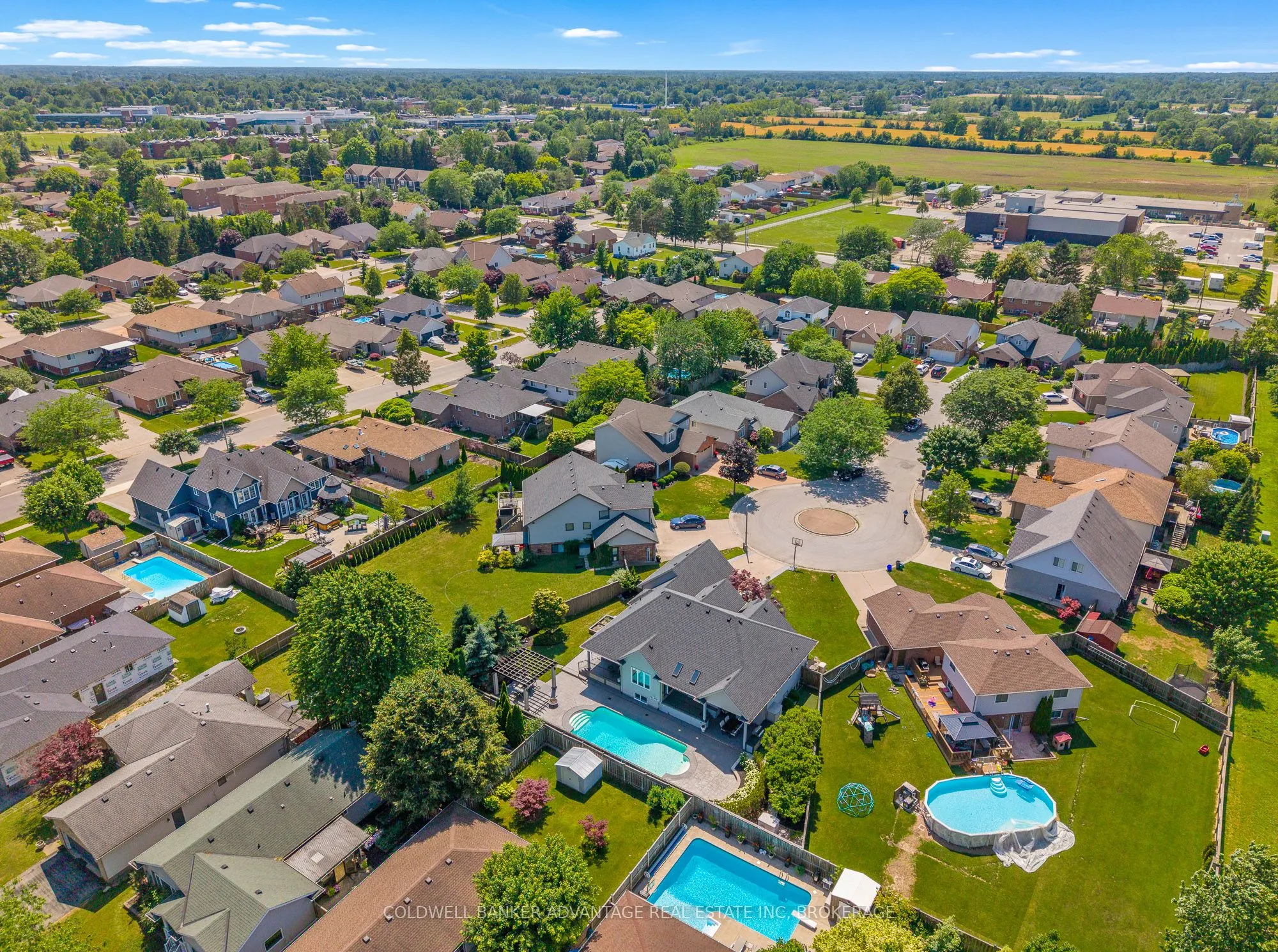 152 Redwood Court