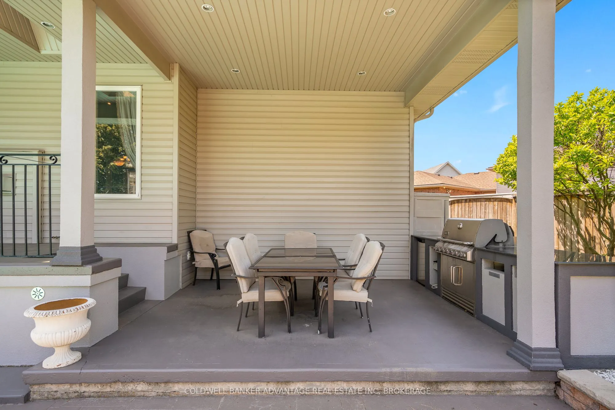 152 Redwood Court
