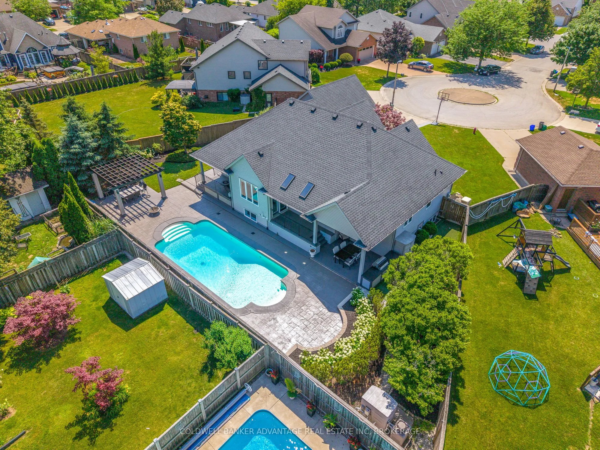 152 Redwood Court