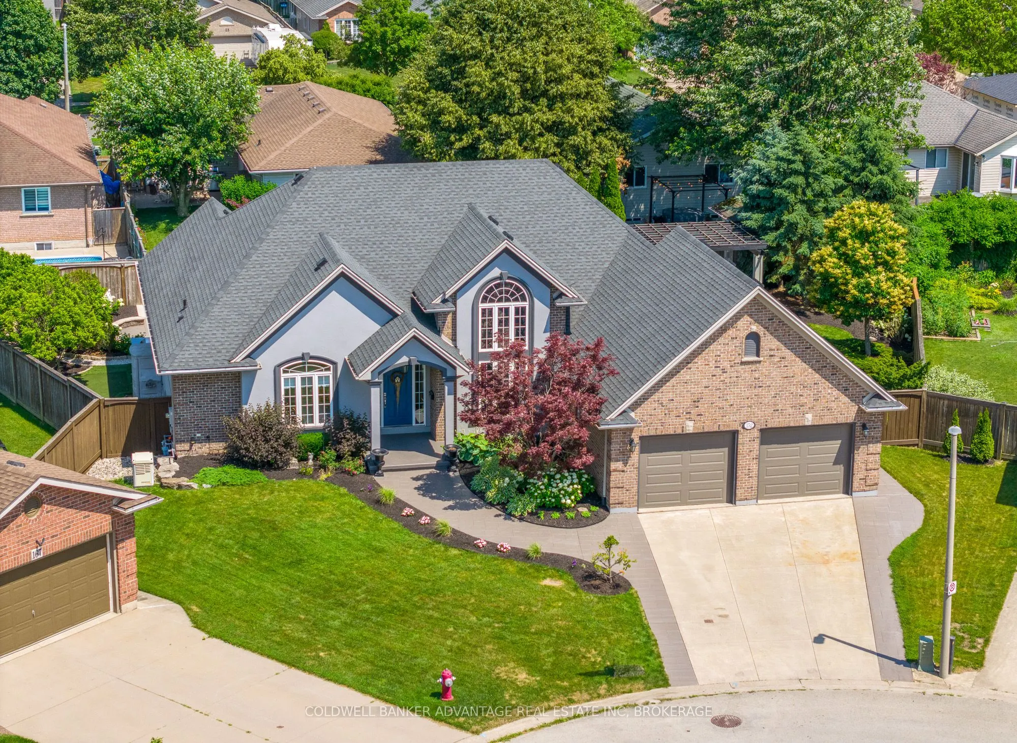 152 Redwood Court