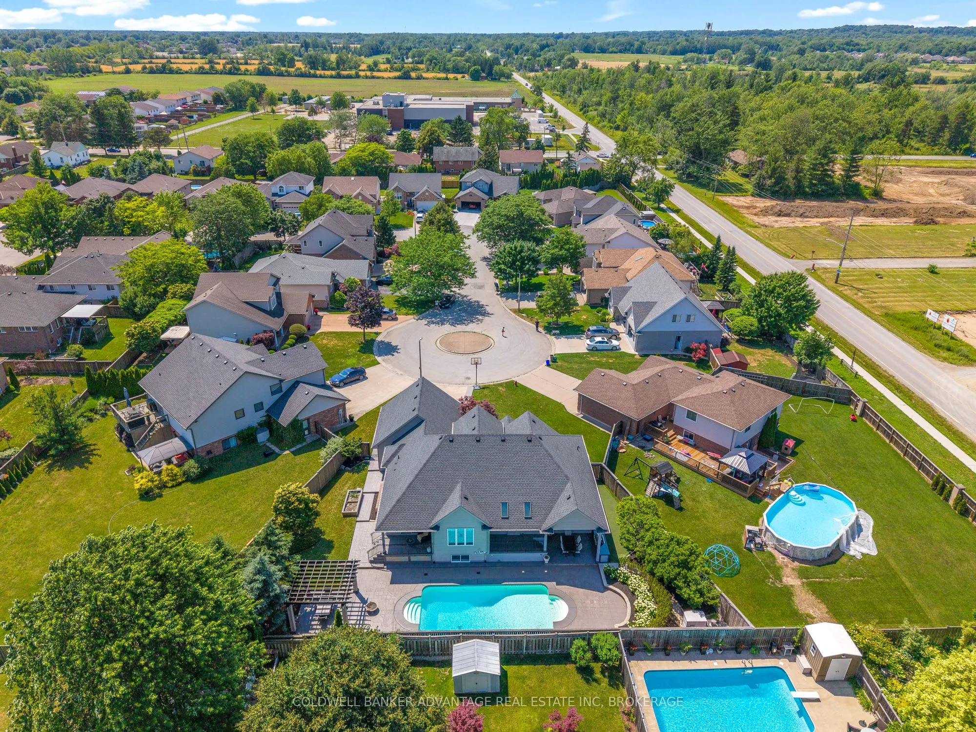 152 Redwood Court