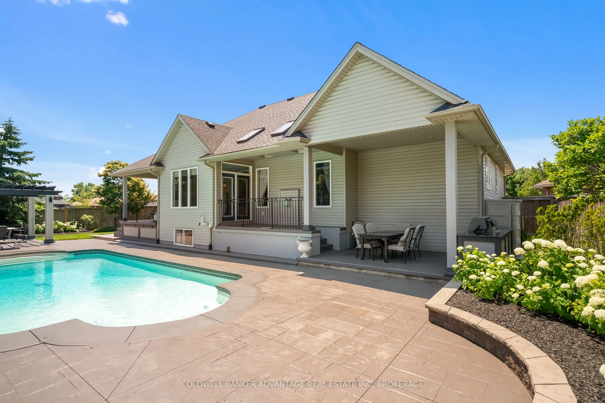 152 Redwood Court